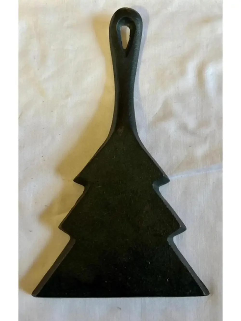 Cast Iron Christmas Tree Shaped Skillet